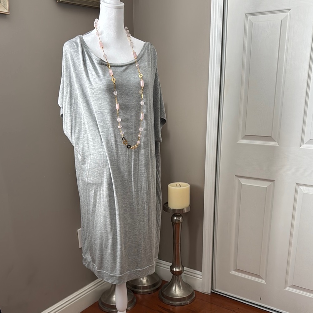 Chic Gray Tunic Dress with Beaded Necklace